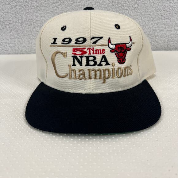 Chicago Bulls NBA 1997 5x Champions Snapback Hat Jordan Off White - Picture 1 of 16
